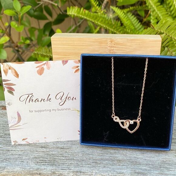 NIB New Infinity & Heart Rose Gold Interlocking Necklace Gift Set. - Picture 1 of 7